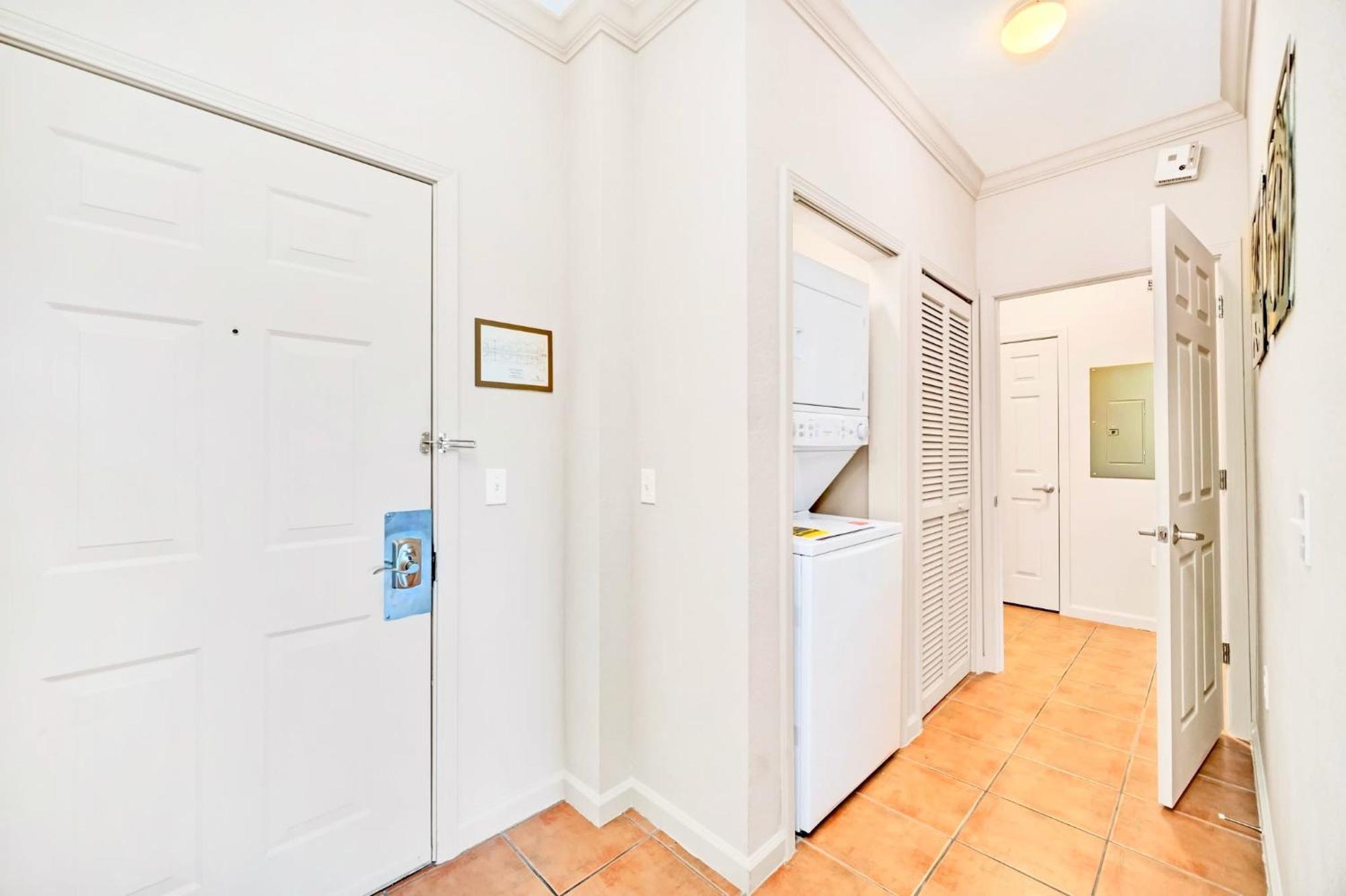 Bright Condo - 2Br With Pool & Hot Tub, Near Disney! Orlando Buitenkant foto