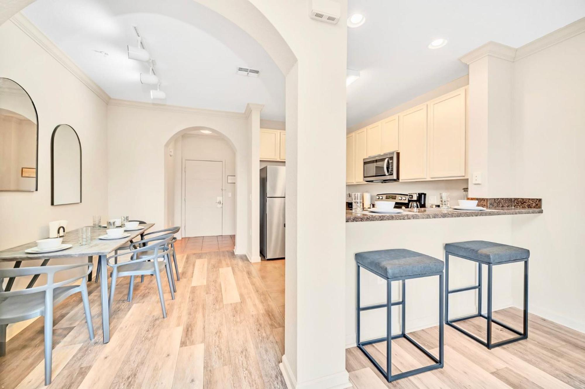 Bright Condo - 2Br With Pool & Hot Tub, Near Disney! Orlando Buitenkant foto